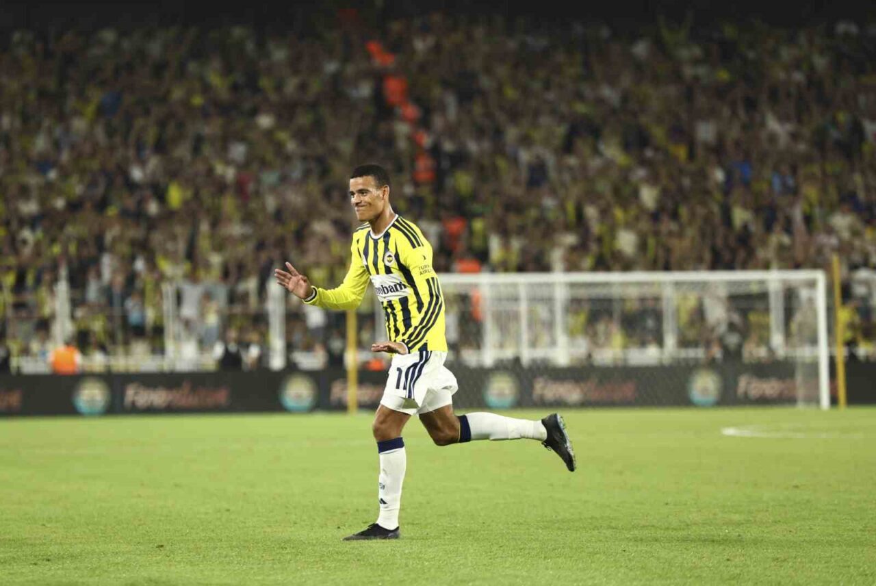 UEFA Şampiyonlar Ligi: Fenerbahçe: 2 - Sturm Graz: 0 (İlk yarı) 32 Bülten Medya -