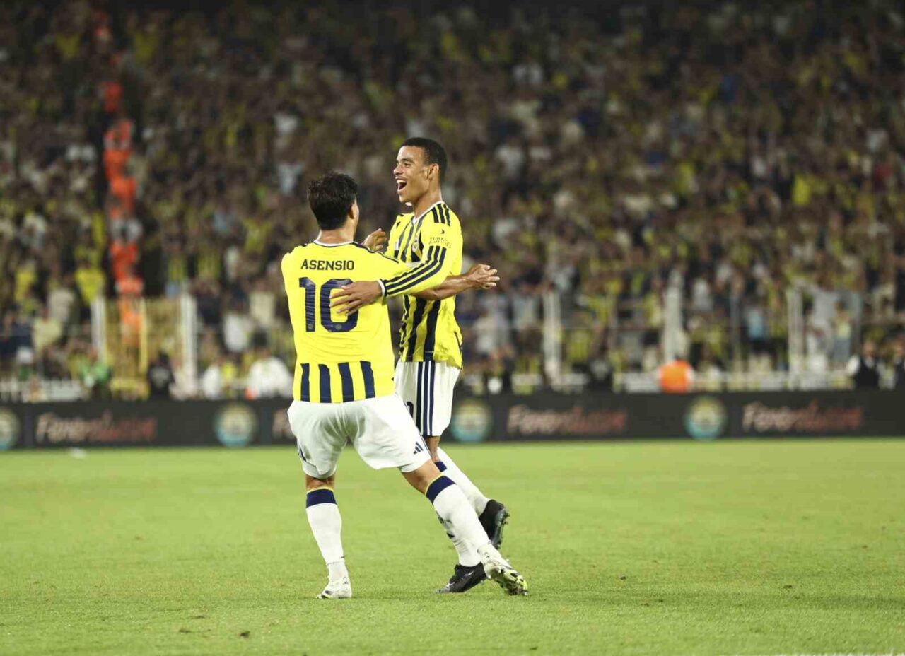UEFA Şampiyonlar Ligi: Fenerbahçe: 2 - Sturm Graz: 0 (İlk yarı) 28 Bülten Medya -