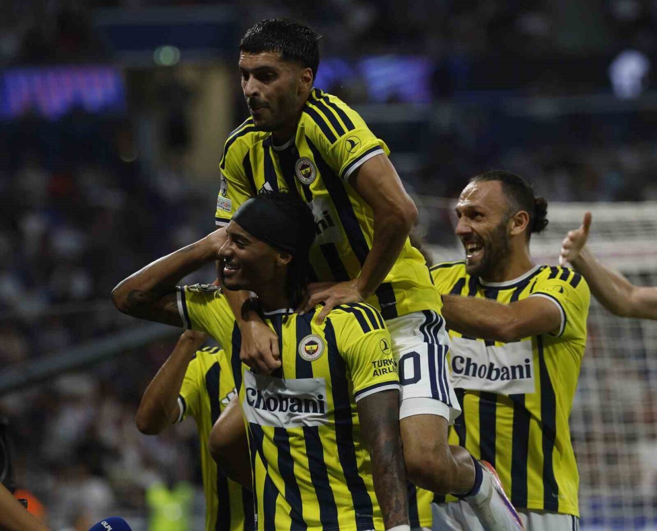 UEFA Şampiyonlar Ligi: Lyon: 1 - Fenerbahçe: 2 (Maç sonucu) 7 Bülten Medya -