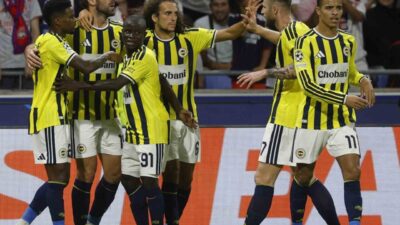 UEFA Şampiyonlar Ligi play-off turu rövanşında Fenerbahçe, deplasmanda Fransız ekibi