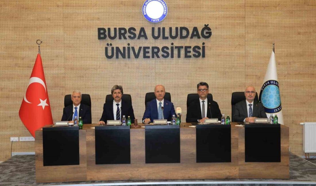 Üniversiteler Arası Kurul Toplantısı BUÜ’de gerçekleşti Üniversiteler Arası Kurul (ÜAK) Yönetim Kurulu Toplantısı, Bursa Uludağ Üniversitesi’nin