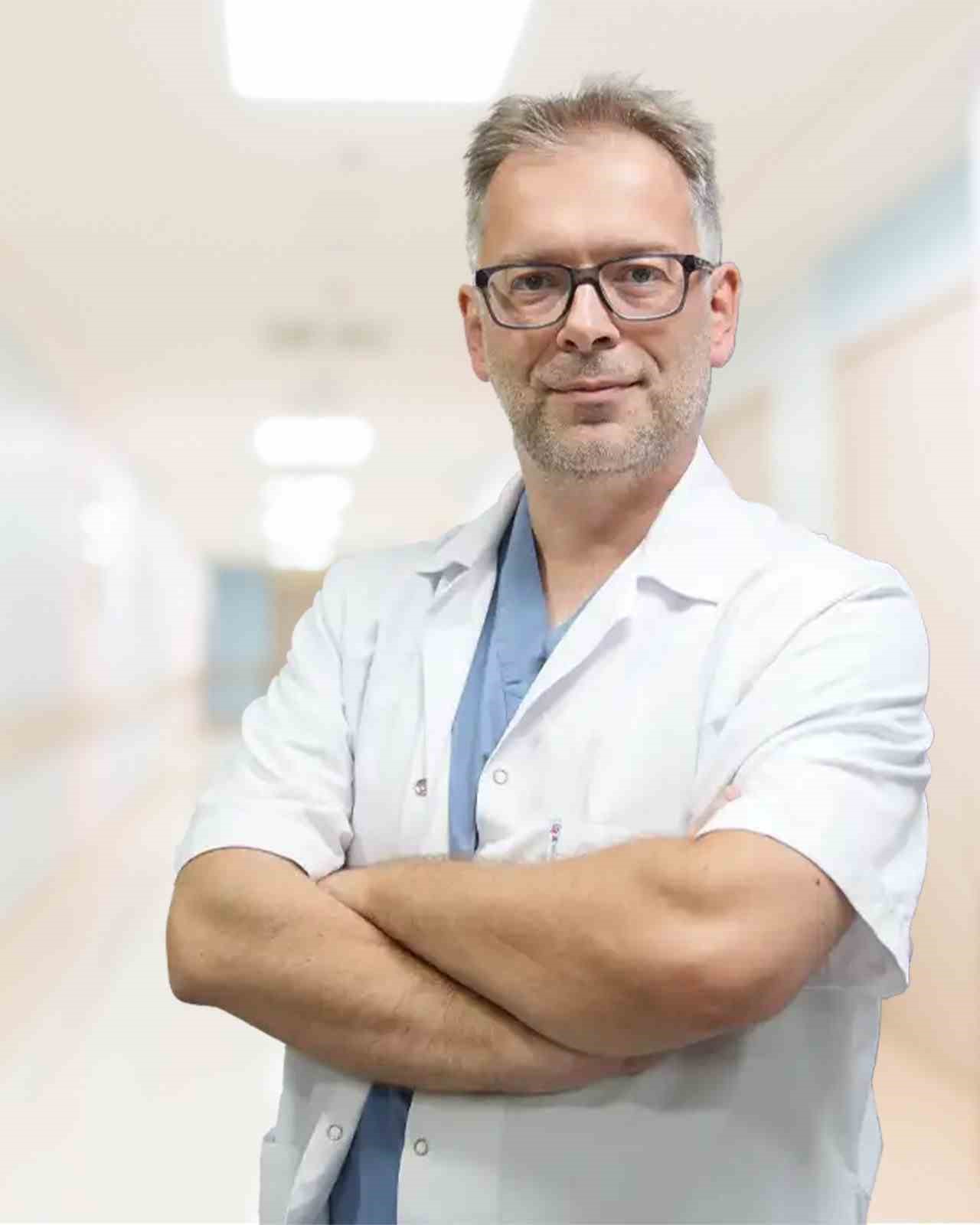 Kulak Burun Boğaz Uzmanı Op. Dr. Emre Gürkan, rinoplastinin yalnızca