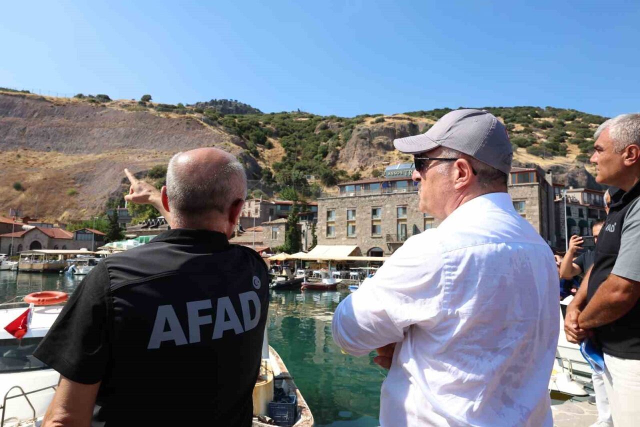 Vali Toraman, Apollon Smintheion ve Assos Antik kentinde incelemelerde bulundu 24 Bülten Medya -