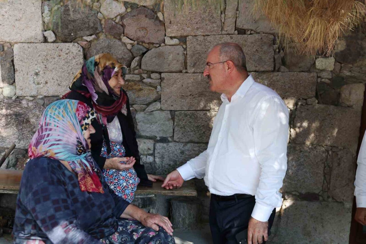 Vali Toraman, Apollon Smintheion ve Assos Antik kentinde incelemelerde bulundu 20 Bülten Medya -