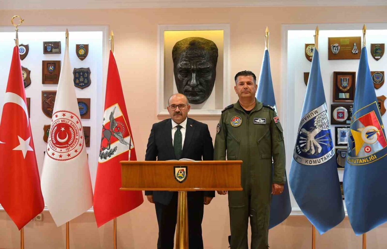 Vali Ustaoğlu, Bandırma’da güvenlik ve hizmet gündemiyle temaslarda bulundu 24 Bülten Medya -