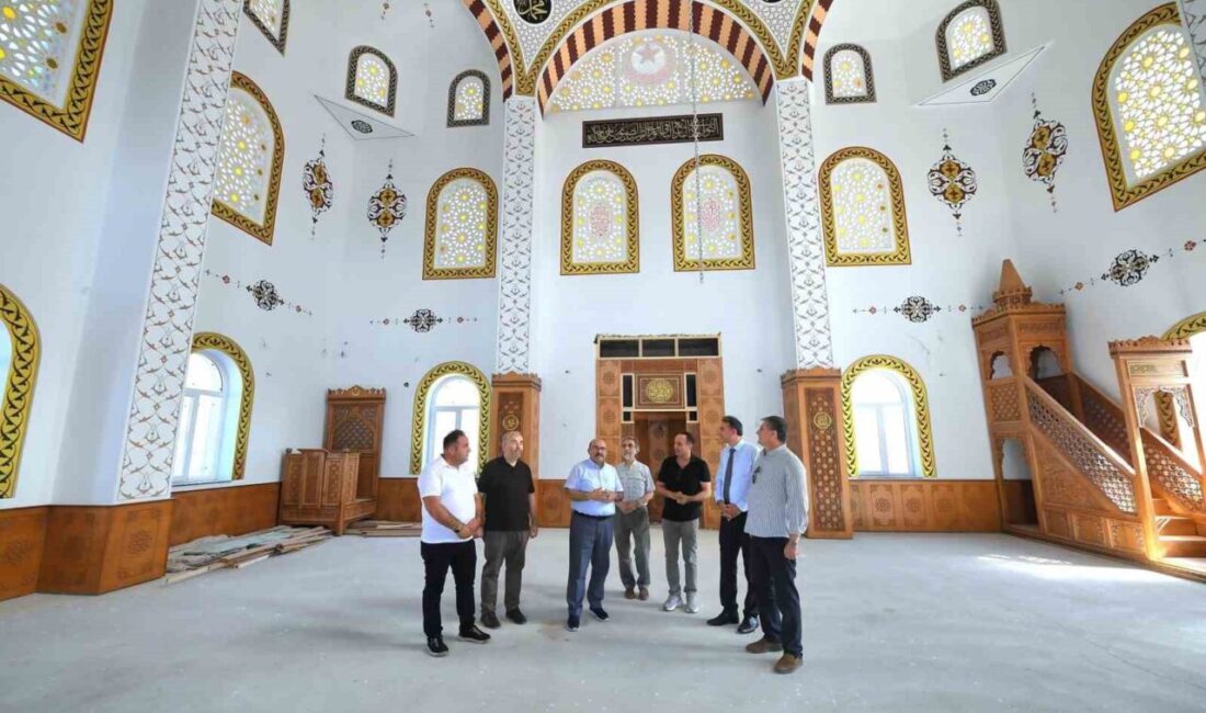 Balıkesir Valisi İsmail Ustaoğlu, Edremit ilçesi İbrahimce Mahallesi’nde yapımı devam