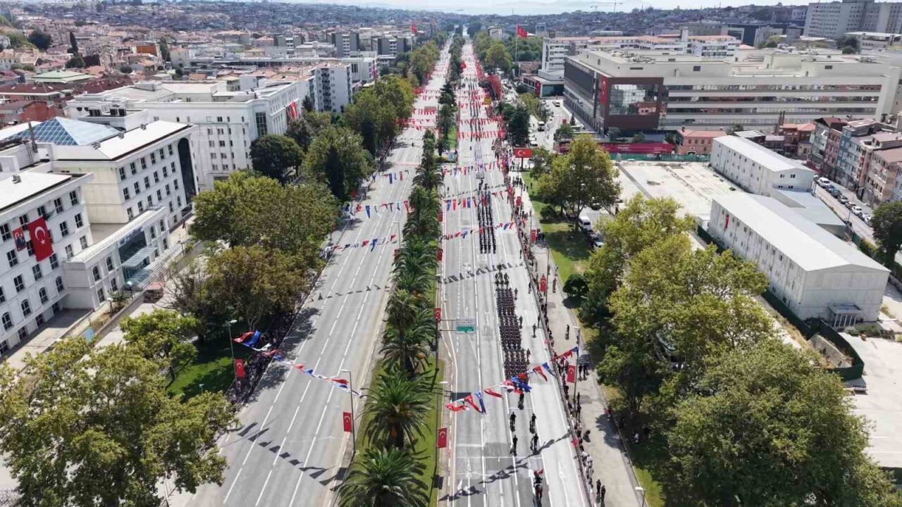 Vatan Caddesi’nde 30 Ağustos Zafer Bayramı töreni 17 Bülten Medya -