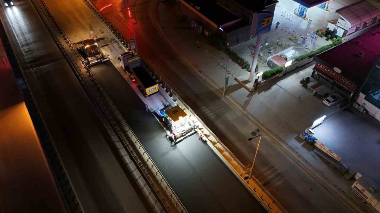 Yahya Kaptan Köprüsü’ne gece mesaisiyle 611 ton asfalt serildi 12 Bülten Medya -