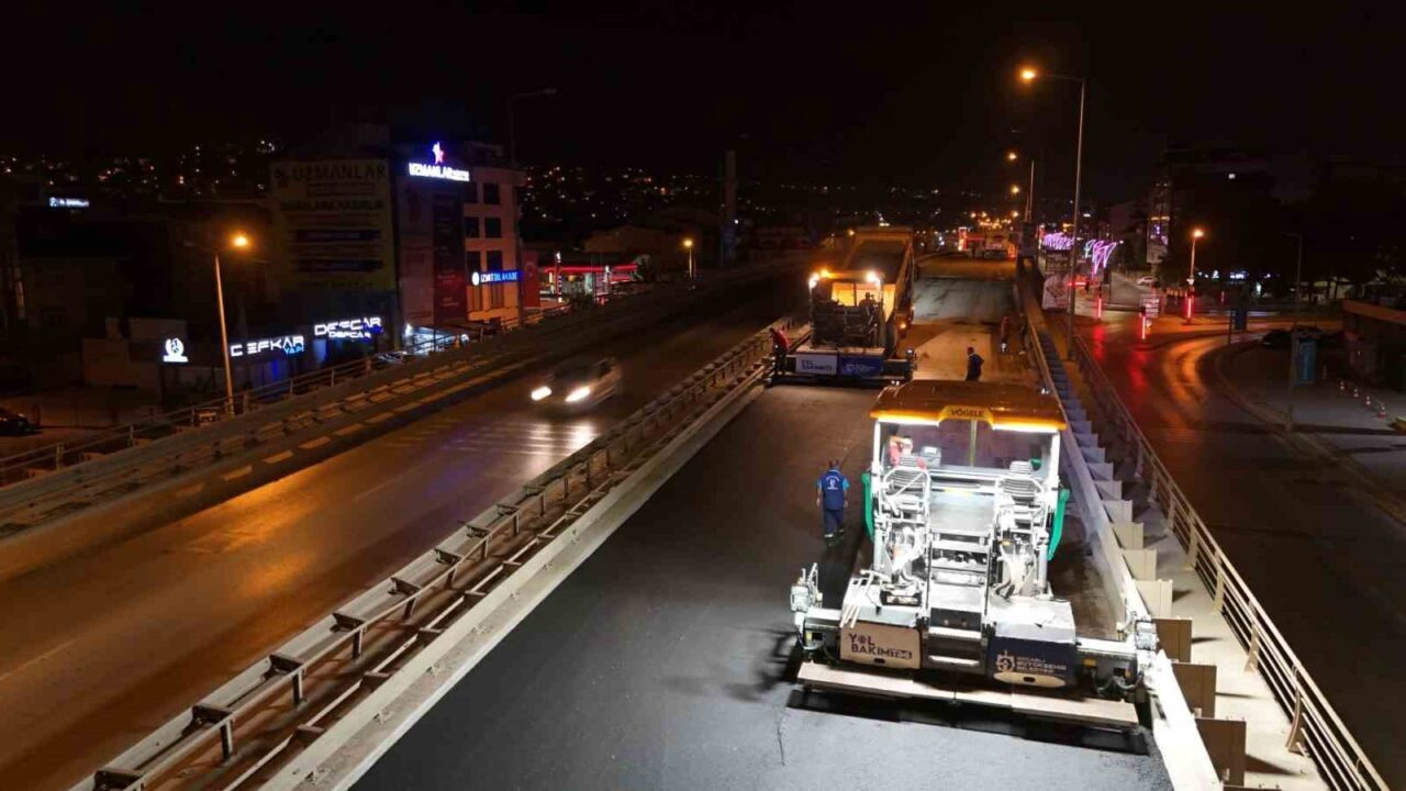 Yahya Kaptan Köprüsü’ne gece mesaisiyle 611 ton asfalt serildi 10 Bülten Medya -