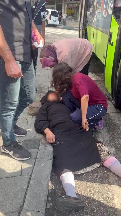 Yaşlı kadını darp edip polise kaza yaptırdı 10 Bülten Medya -