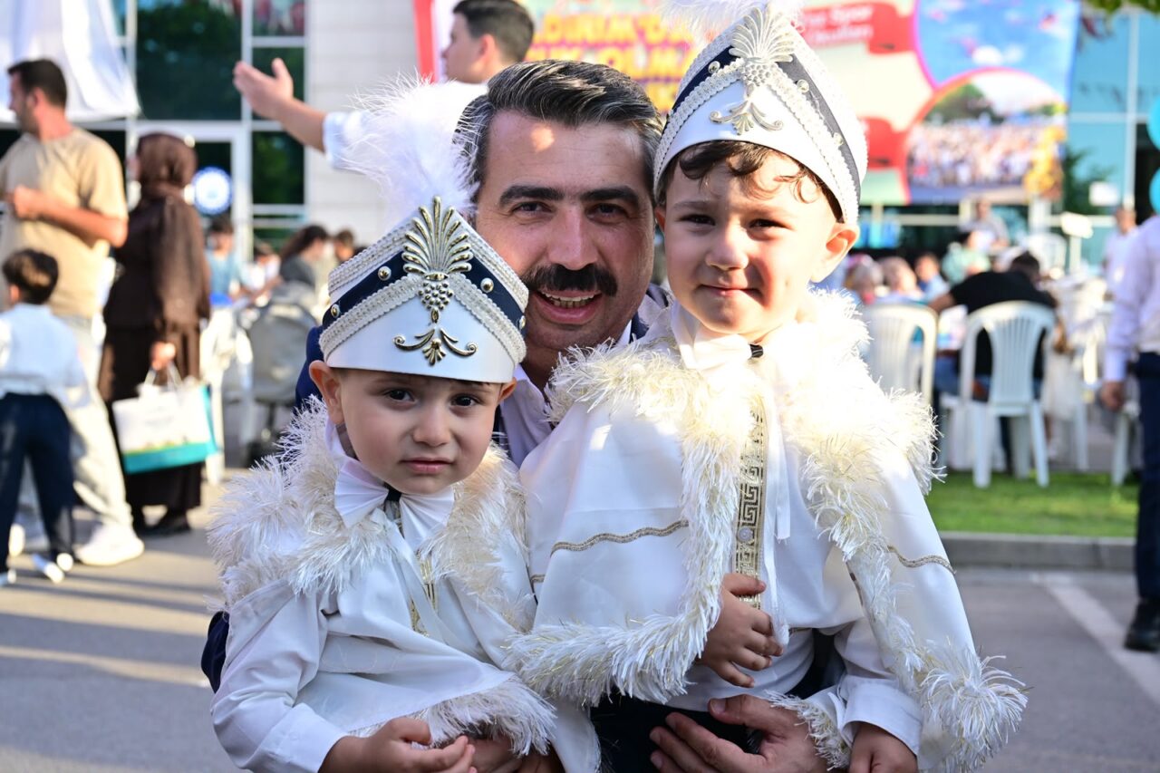 Yıldırım’da 700 Çocuk İçin Sünnet Şöleni 2 Bülten Medya -
