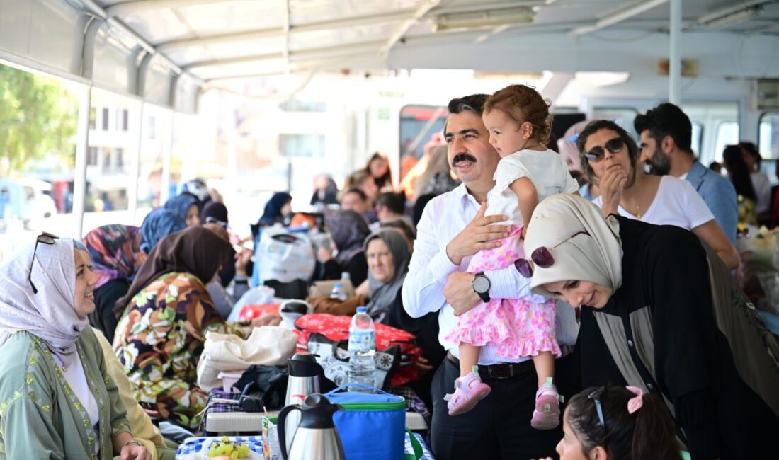 Yıldırımlı kadınlar Mavi Tur’da buluştu Yıldırım Belediyesi'nin kadınlara özel ücretsiz Mavi Tur programı yoğun ilgi