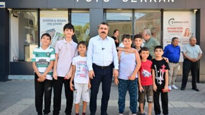 Yıldırım Belediye Başkanı Oktay Yılmaz, Zümrütevler Mahallesi'ndeki Çiçek Caddesi esnafını