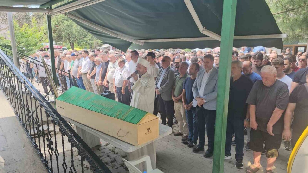 Yeni aldığı motosikletle kaza yapan genç gözyaşları arasında toprağa verildi 11 Bülten Medya -