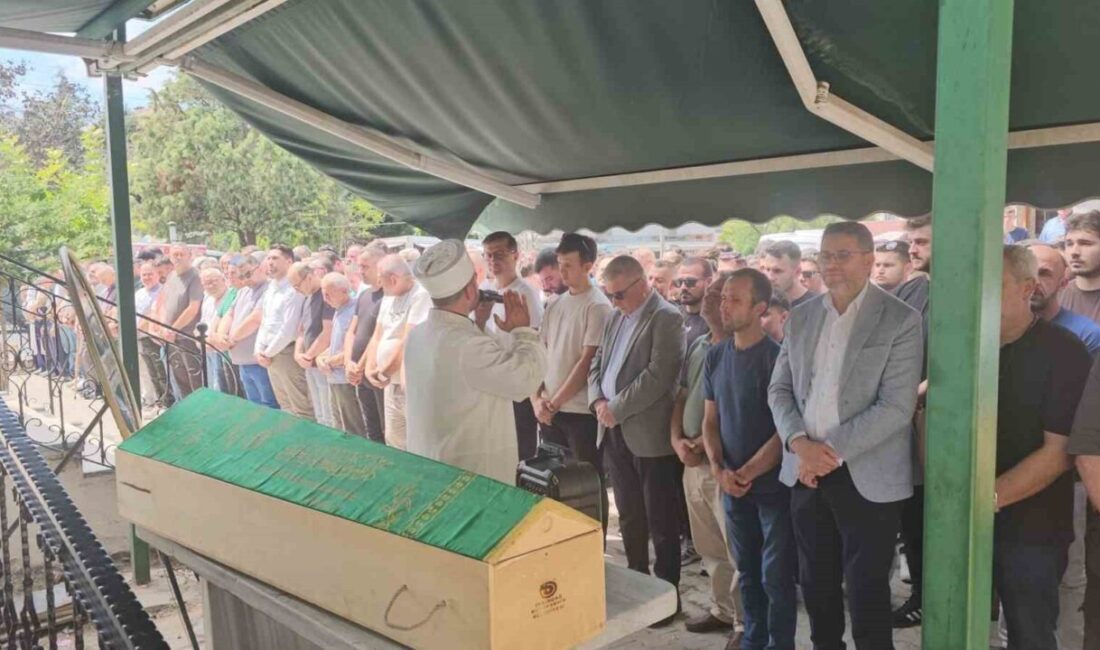 Yeni aldığı motosikletle kaza yapan genç gözyaşları arasında toprağa verildi Tekirdağ’ın Çerkezköy ilçesinde yeni satın aldığı motosikletle park halindeki otomobile