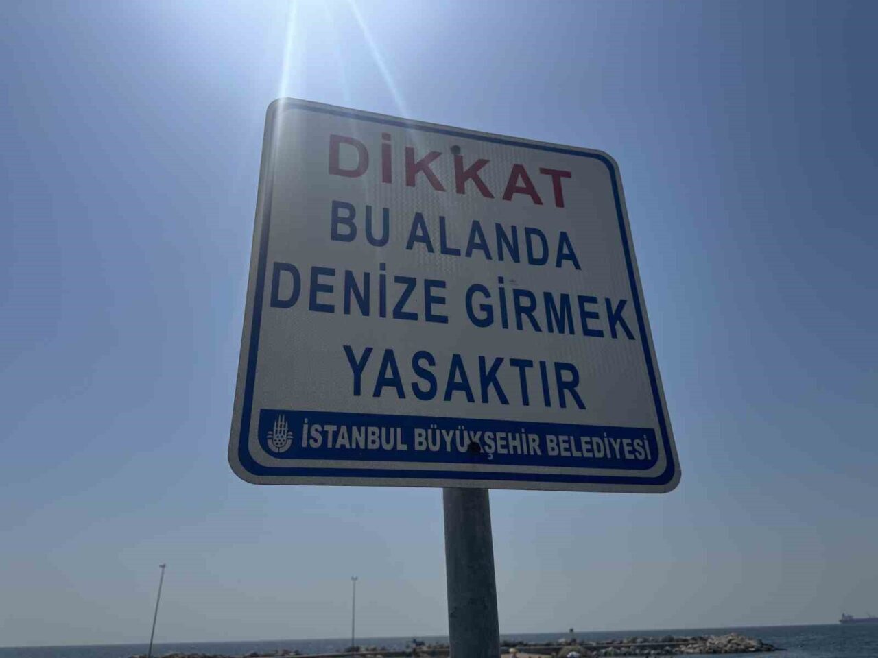 Yeşilköy sahilinde kirlilik alarmı 28 Bülten Medya -