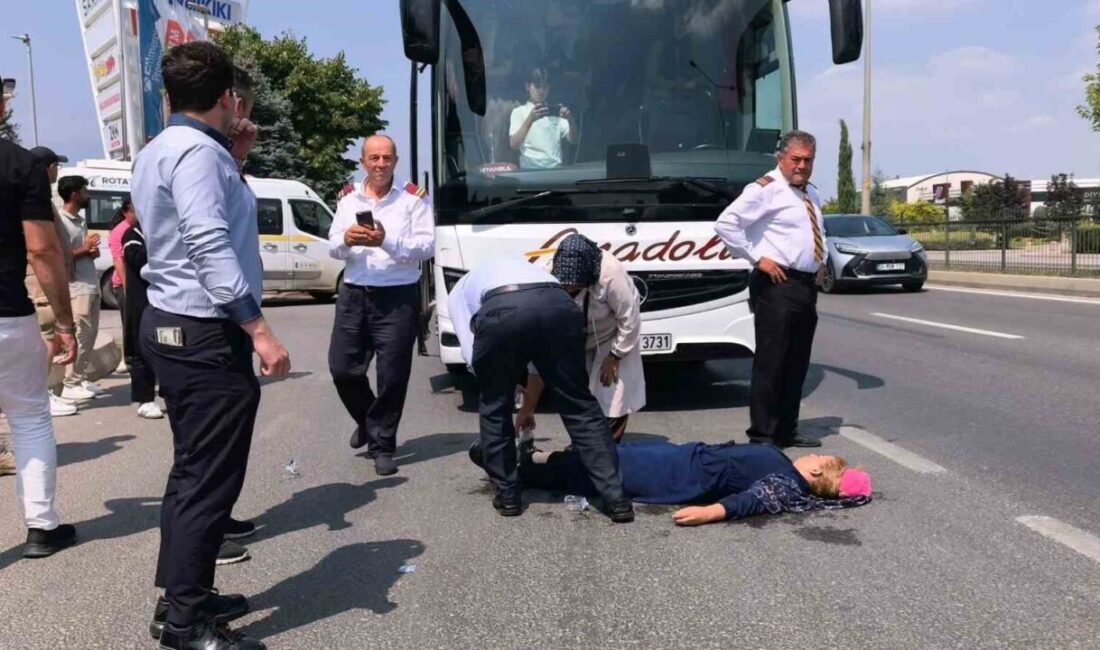 Bursa’nın İnegöl ilçesinde yolcu otobüsünün yola aniden çıkan bir kadına