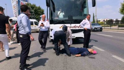 Bursa’nın İnegöl ilçesinde yolcu otobüsünün çarptığı yaklaşık 30 yaşlarındaki kadın