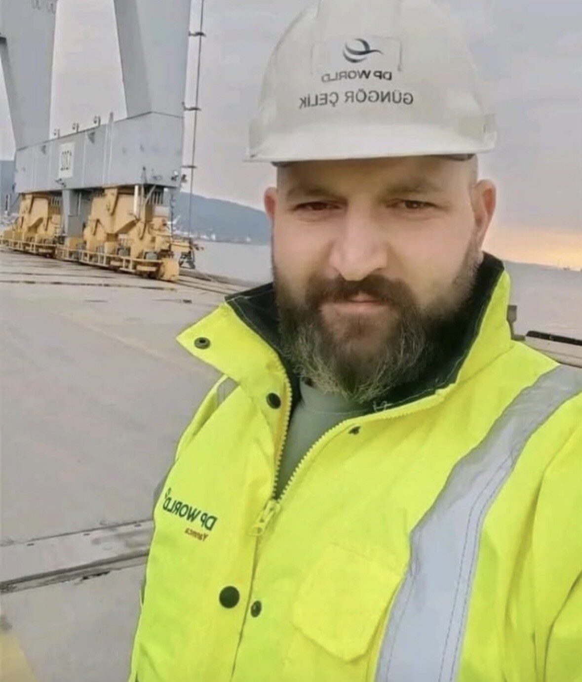 Yüksekten düşen liman vinci operatörü yaralandı 1 Bülten Medya -