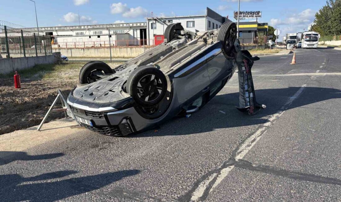 Tekirdağ’ın Çerkezköy ilçesinde zincirleme kazaya karışan araçlardan biri takla attı.