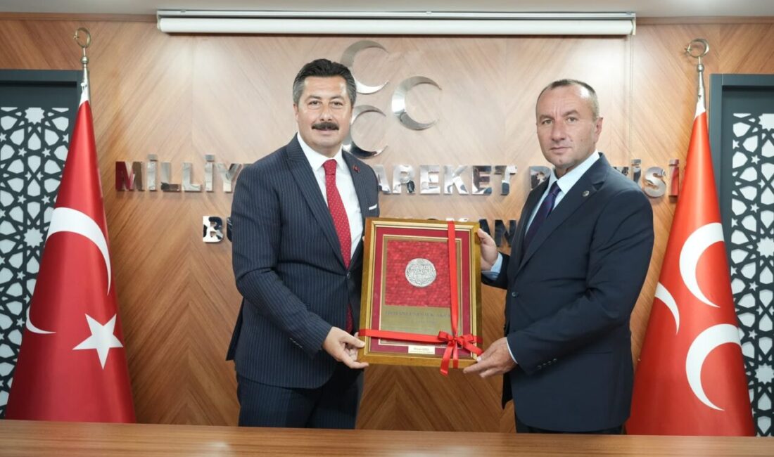 Ercan Özel’den Cumhur İttifakı mesajı: “Aynı irade ve ortak akılla çalışacağız” Yenişehir Belediye Başkanı Ercan Özel, MHP Bursa İl Başkanlığı görevine
