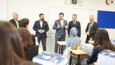 Yenişehir Belediyesi ile Halk Eğitimi Merkezi iş birliğinde düzenlenen üniversite