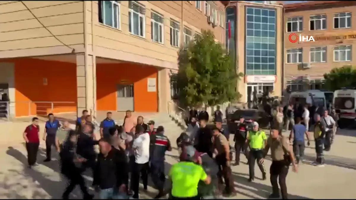 Turgutlu’da lise önünde silahlı saldırı! 1 öğrenci hayatını kaybetti 1 Bülten Medya -