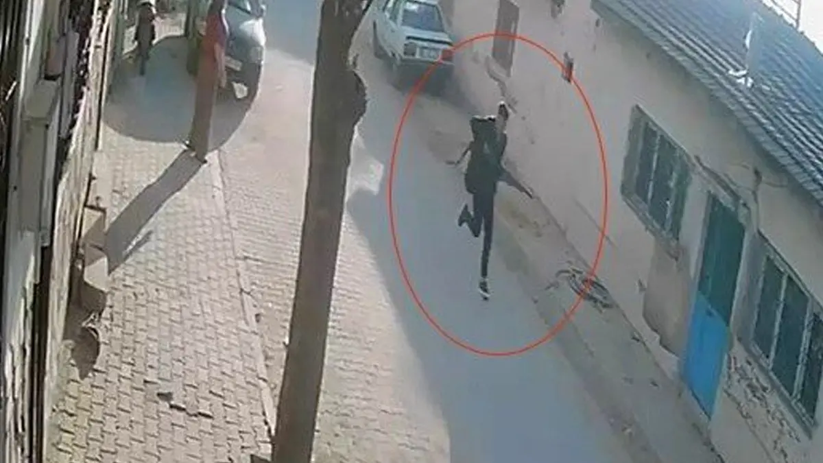 Manisa’nın Turgutlu ilçesinde lise önünde av tüfeğiyle ateş açılması sonucu