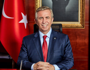 Ankara Büyükşehir Belediye Başkanı Mansur Yavaş, CHP’den istifa ettiğini ve