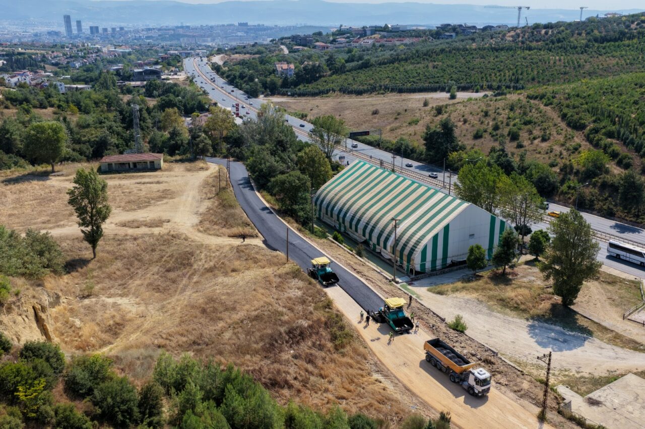 Bursa Büyükşehir Belediyesi, Mudanya Çağrışan Mahallesi’ndeki bağlantı yolunda 1.100 metrelik