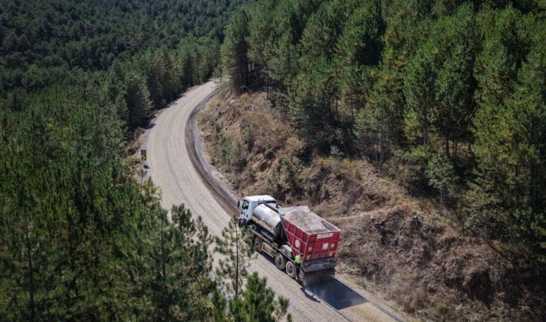 Bursa’da yollar yenilendi! Bursa Büyükşehir Belediyesi, Mustafakemalpaşa, Orhaneli ve Büyükorhan’da 12 mahalleyi kapsayan