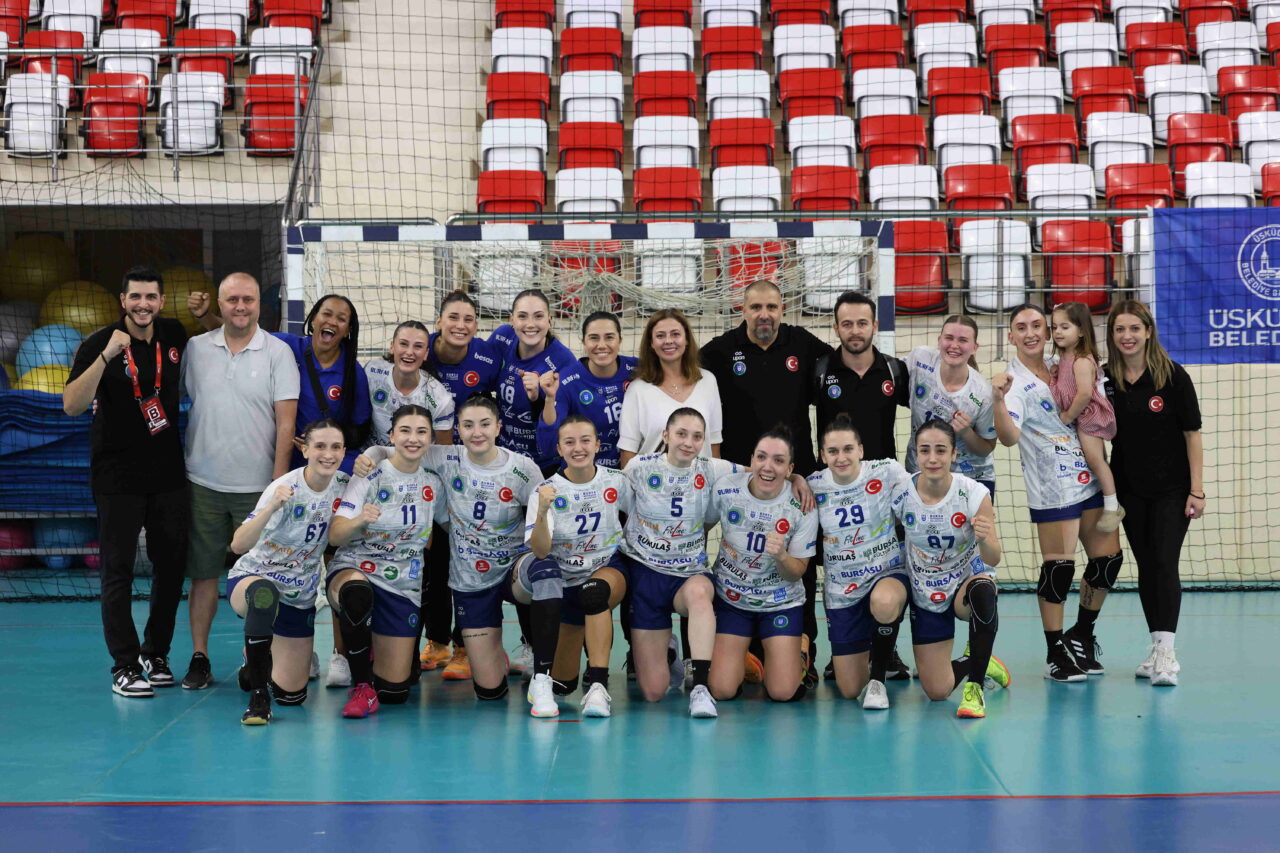 Kadınlar Hentbol Süper Ligi’nde mücadele eden Bursa Büyükşehir Belediyespor, deplasmanda