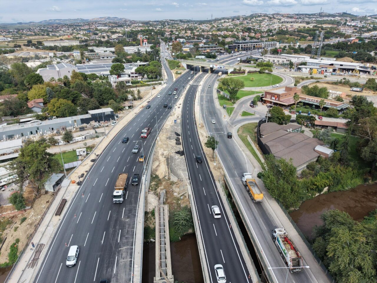 Şahin Biba sözünü tuttu! Geçit Köprüsü trafiğe açıldı 1 Bülten Medya -