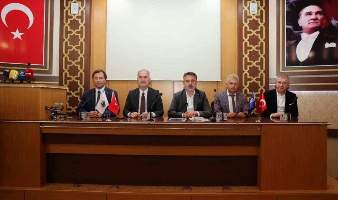 Şahin Biba’dan İnegöl’e yeni merkez! Muhtarlar için harekete geçildi Bursa Büyükşehir Belediye Başkan Vekili Şahin Biba, İnegöl’de 109 mahalle