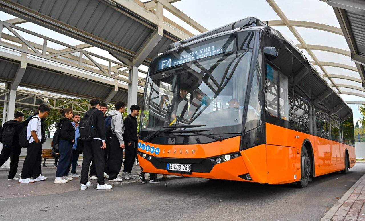 Bursa Büyükşehir Belediyesi, toplu ulaşımda elektrikli otobüs dönüşümünü hızlandırıyor. Halihazırda