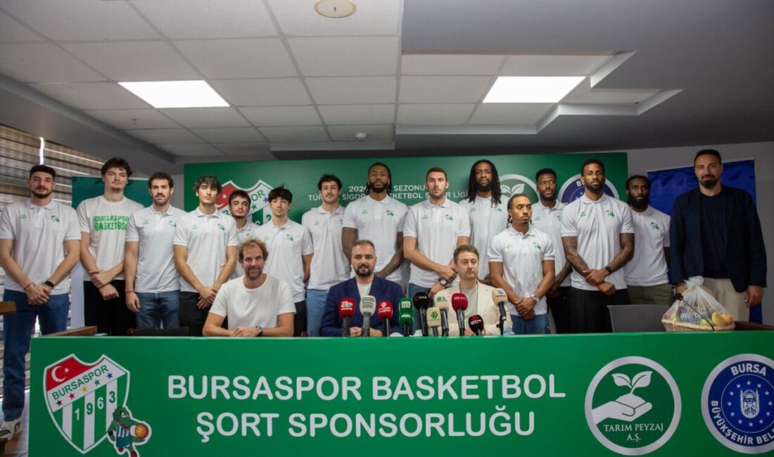 Bursaspor Basketbol’a Büyükşehir desteği! Yeni sponsor belli oldu Bursa Büyükşehir Belediyesi, Bursaspor’a yönelik sponsorluk desteğini basketbola da taşıdı.