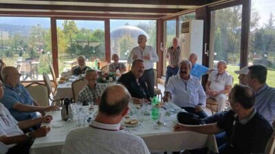 Sakarya’da bulunan Arifiye Öğretmen Lisesi’nin 1982 yılı mezunları, 1976 yılında