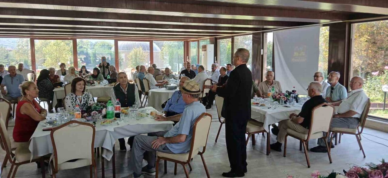 50 yıl önce okul sırasında başlayan dostluklarını tazelediler 20 Bülten Medya -