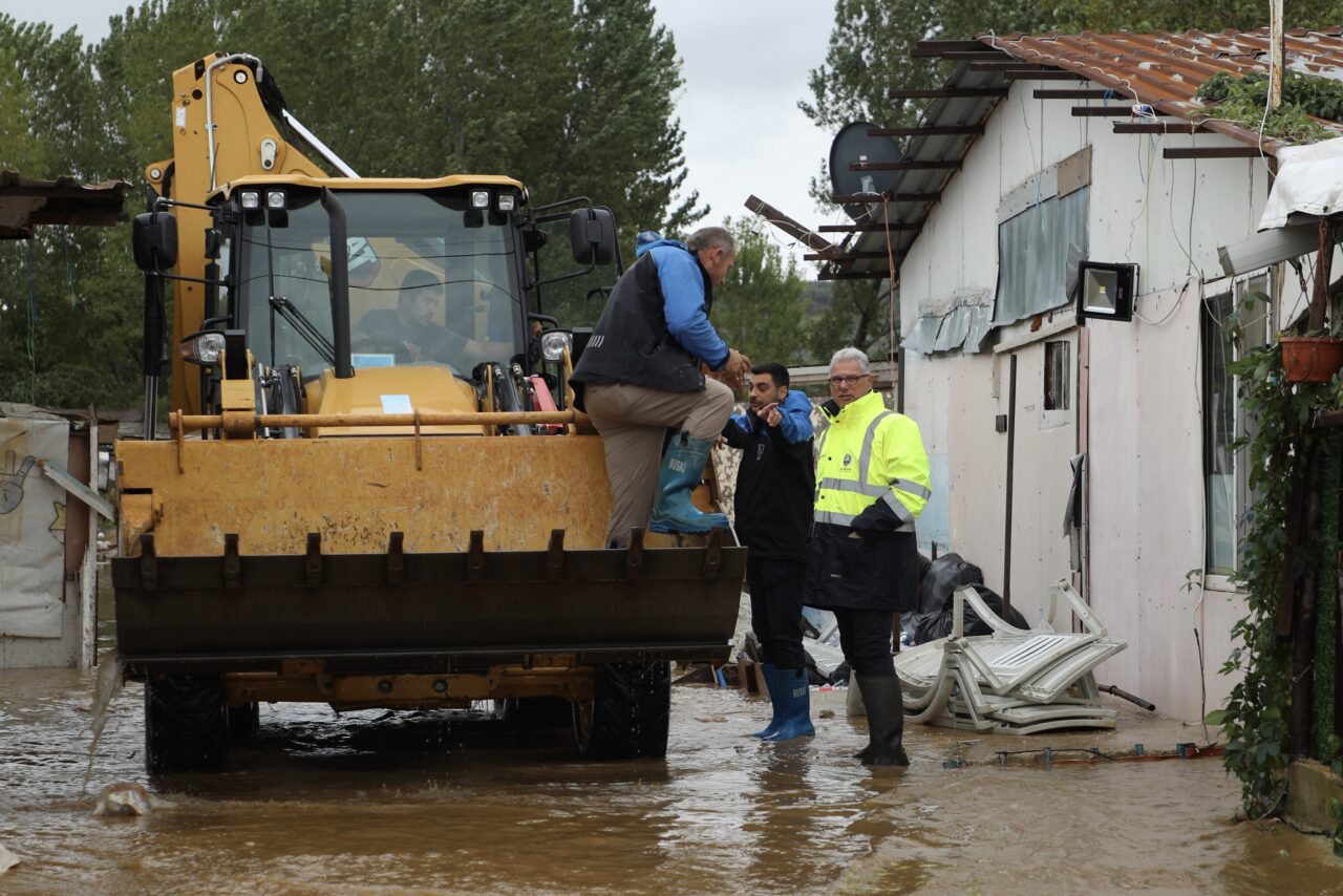 Mudanya’da taşkın mesaisi! 3 Bülten Medya -