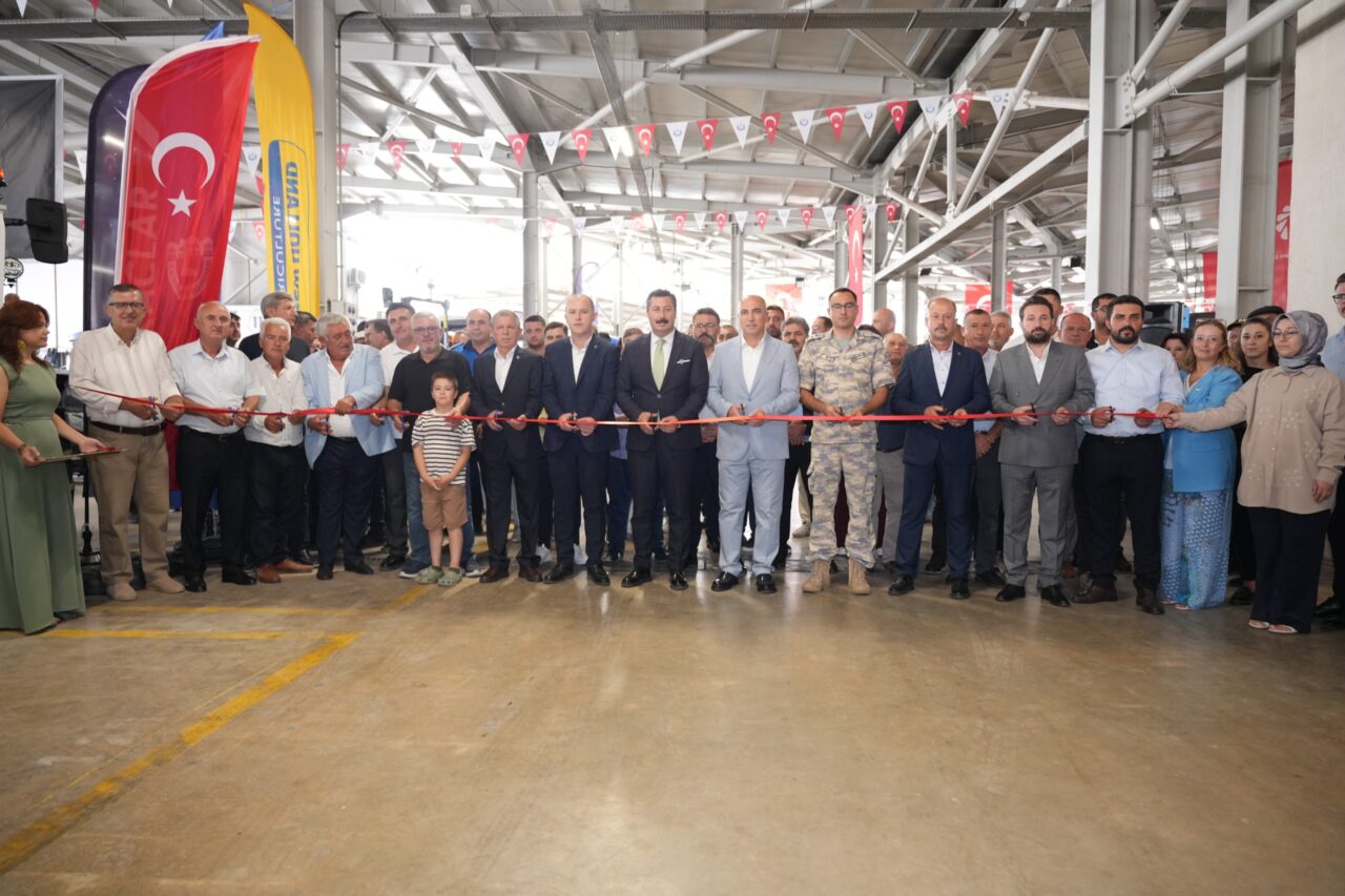 Yenişehir’de düzenlenen Tarım Fuarı, 55 farklı işletmeyi üretici ve çiftçilerle
