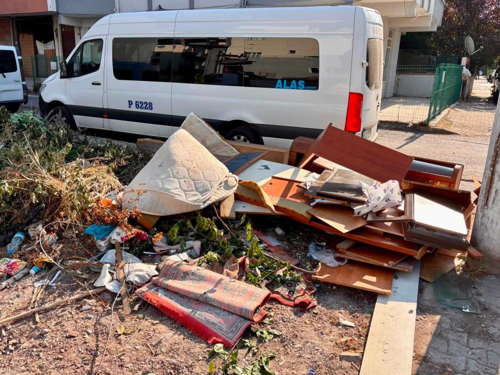 Körfez’de atık bırakanlar kameraya yakalandı 1 Bülten Medya -