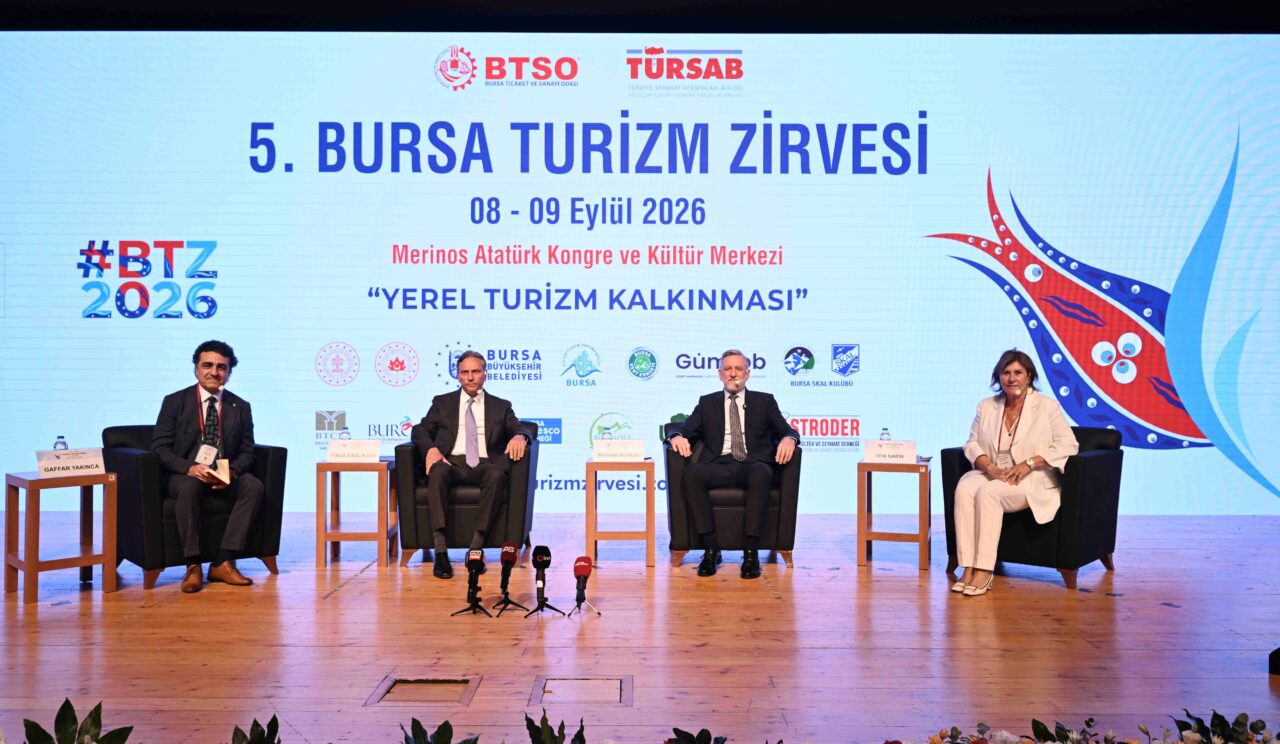 Bursa’da düzenlenen 5’inci Bursa Turizm Zirvesi, “Yerel Kalkınma” temasıyla başladı.