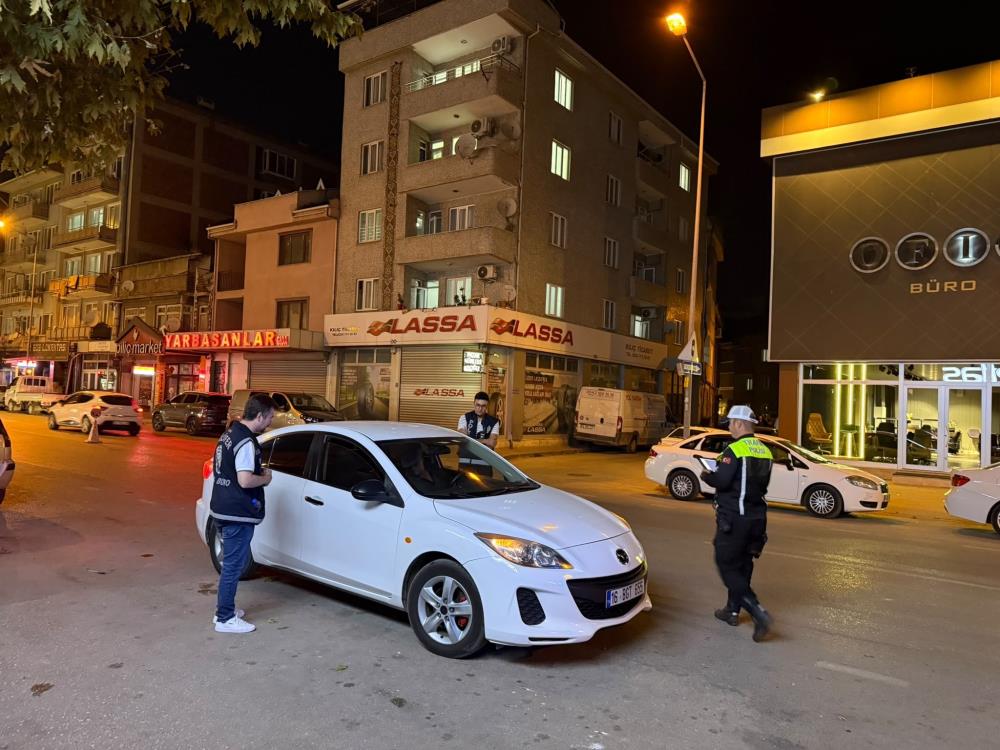 Bursa’nın İnegöl ilçesinde 200 personelin katılımıyla geniş kapsamlı asayiş uygulaması