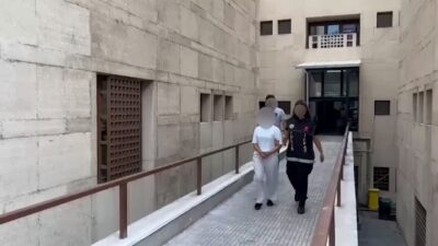 Bursa’da aranan şahısların yakalanmasına yönelik operasyonlarda, haklarında toplam 76 yıl