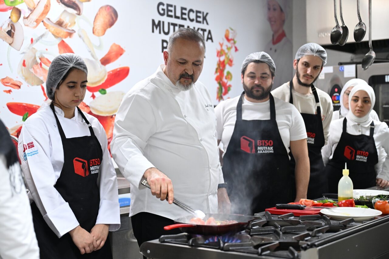 BTSO Mutfak Akademi’de aldığı eğitimle gastronomi alanında kendini geliştiren Fatma