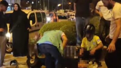 Bursa’nın Osmangazi ilçesinde kırmızı ışıkta geçtiği iddia edilen motosiklete otomobil