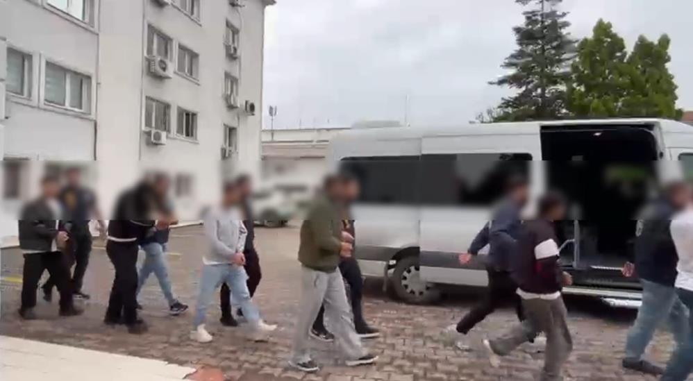 562 milyon liralık bahis trafiğine operasyon! 26 tutuklama Sakarya merkezli **3 ilde yasa dışı bahis ve kara para
