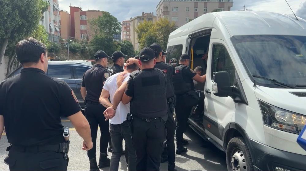 Fatih’te silahlı kavga: 12 şüpheli adliyeye sevk edildi 1 Bülten Medya -