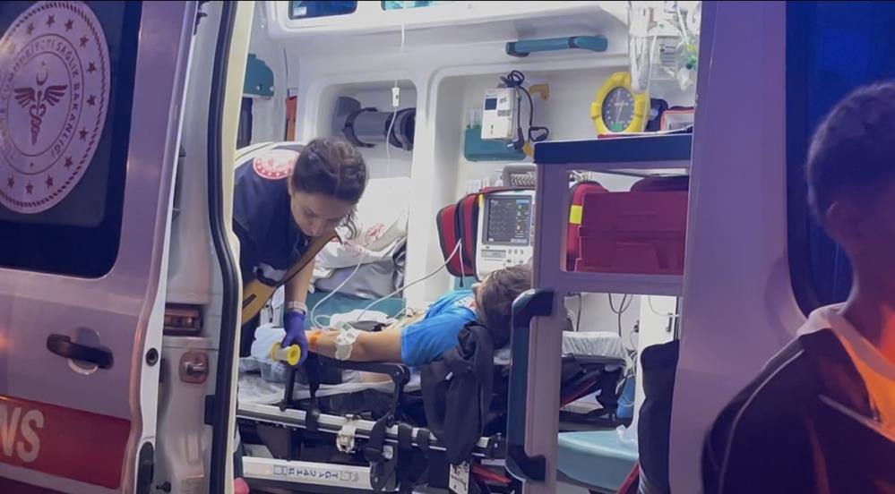 Parkta kavga silahlı çatışmaya döndü! 3 kişi yaralandı 1 Bülten Medya -