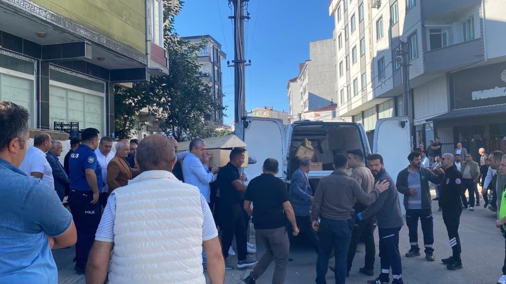 Tekirdağ’da eşler arasındaki tartışma ölümle sonuçlandı! Tekirdağ’ın Kapaklı ilçesinde eşler arasında çıkan tartışma ölümle sonuçlandı. 80